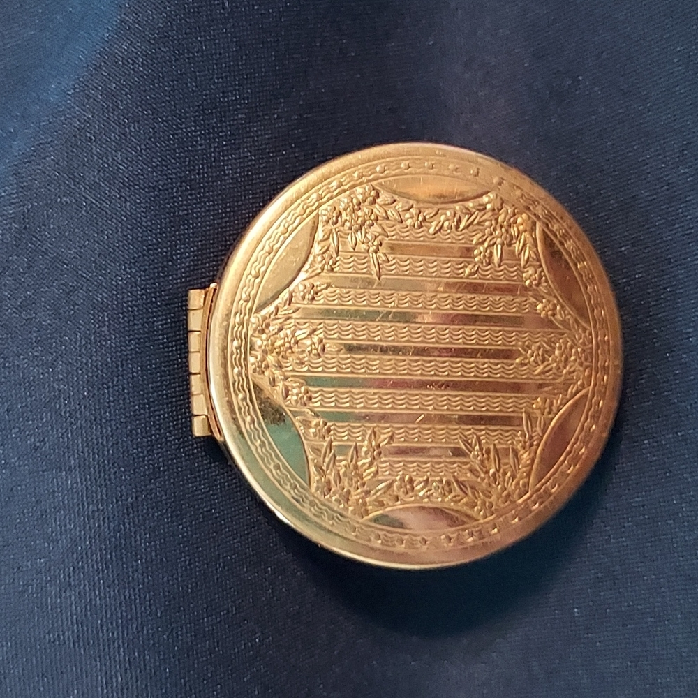 💖 Vintage  Stearns Day Dreamer Compact